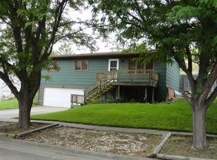 2304 Buffalo St, Pierre, SD 57501