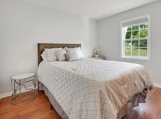 4132 Hunt Rd, Fairfax, VA 22032