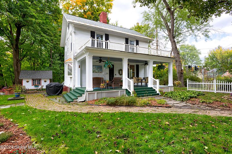 4th image of 214 Spring Avenue