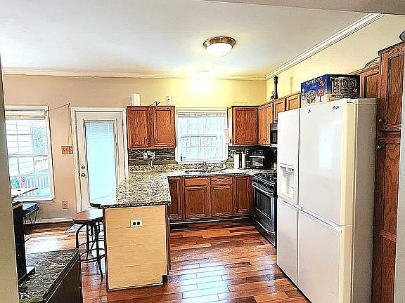 2nd image of 11487 Abbots Cross Ln