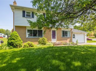 682 Elmgrove Rd, Rochester, NY 14606