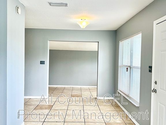 4th image of 7312 Mandarin Dr