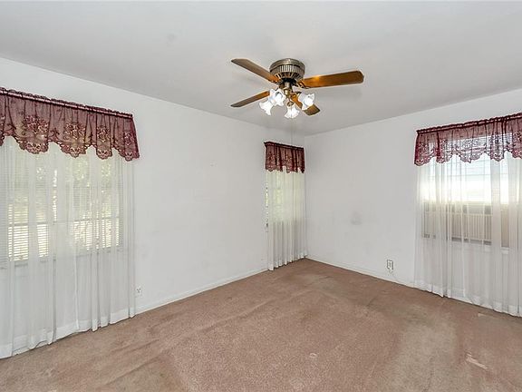 4th image of 1517 Briarwood Ln