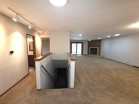 2nd image of 5811 Elaine Dr #0