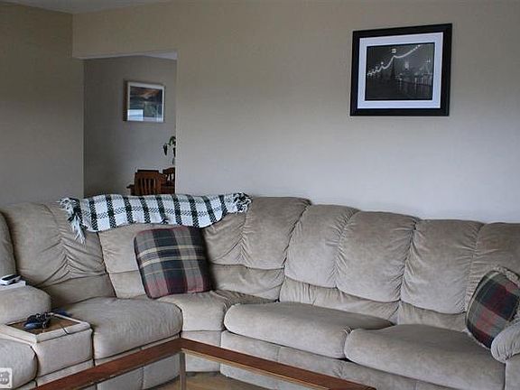 5th image of 1554 Joslyn Ave