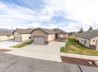 2034 S Cottage Ln, Garden City, UT 84028