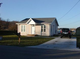 404 Monument Pl, Elizabethton, TN 37643