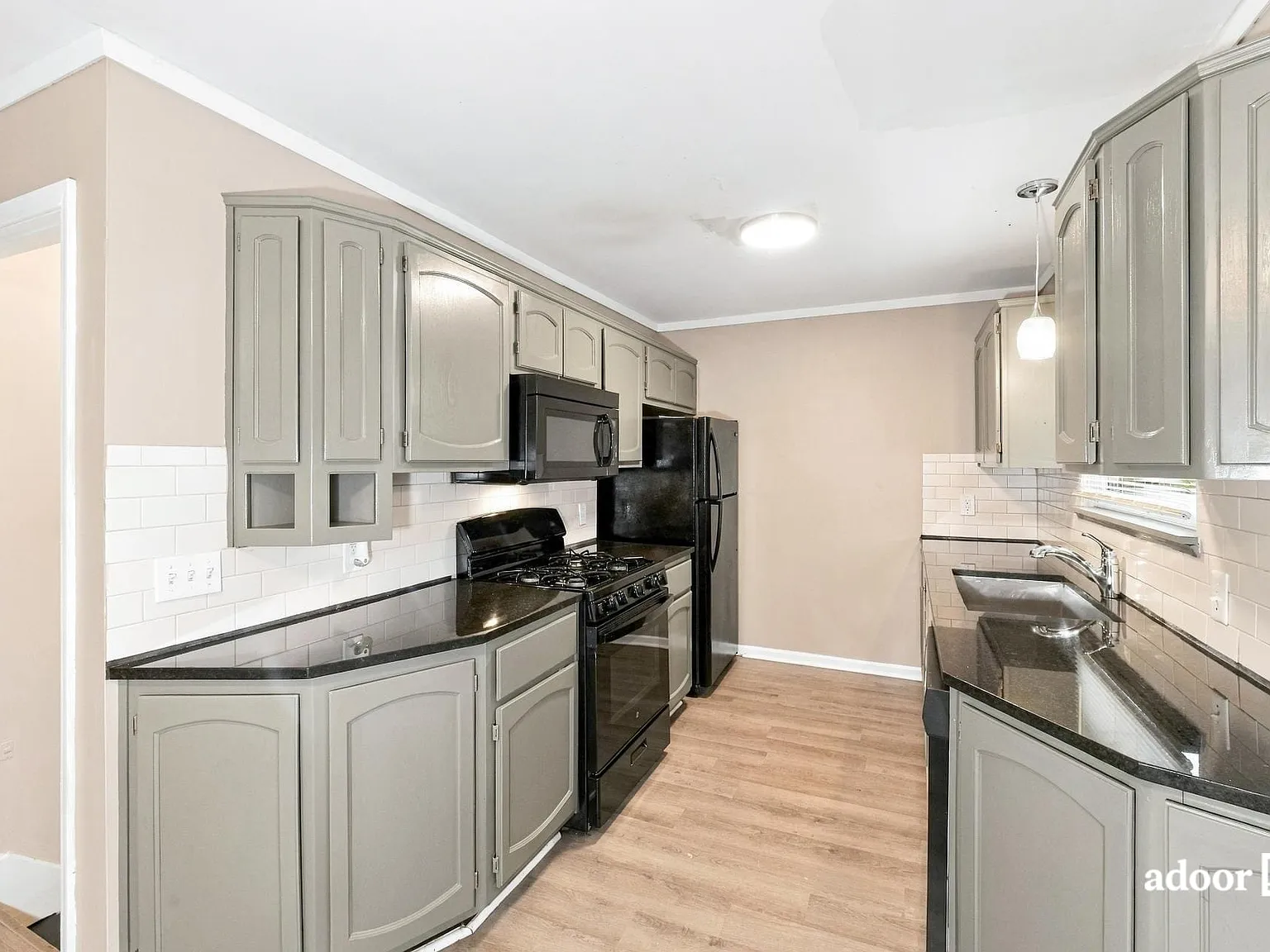 3 bed, 2.0 bath, 1536 sqft, $1,695 — Photo 2