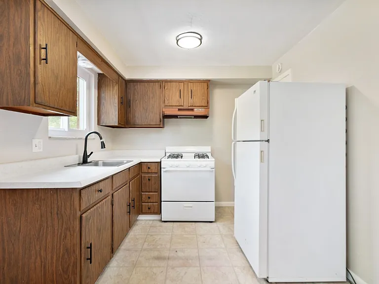 Baldwin Cathell Townhouses — Photo 42