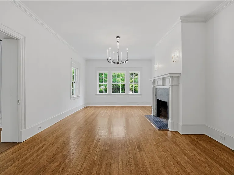 2318 Mimosa Pl — Photo 13