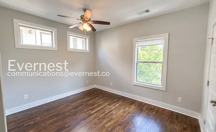 2115 Burns St — Photo 13
