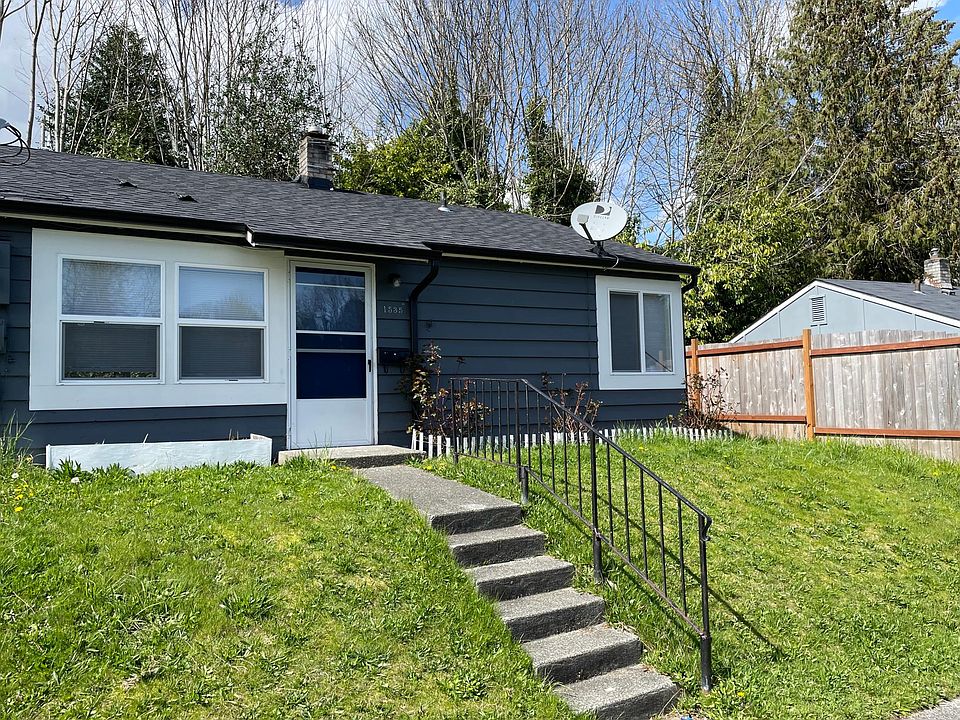 1st image of 1535 Bloomington Ave #1535