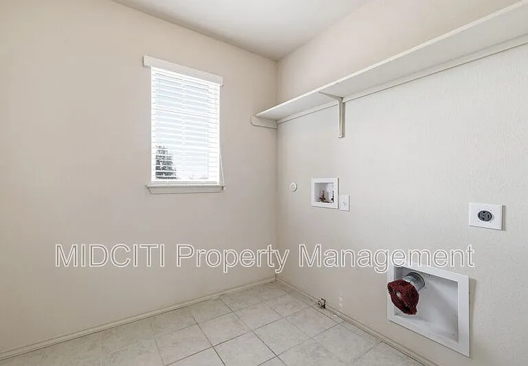 205 Tallow Trl — Photo 27