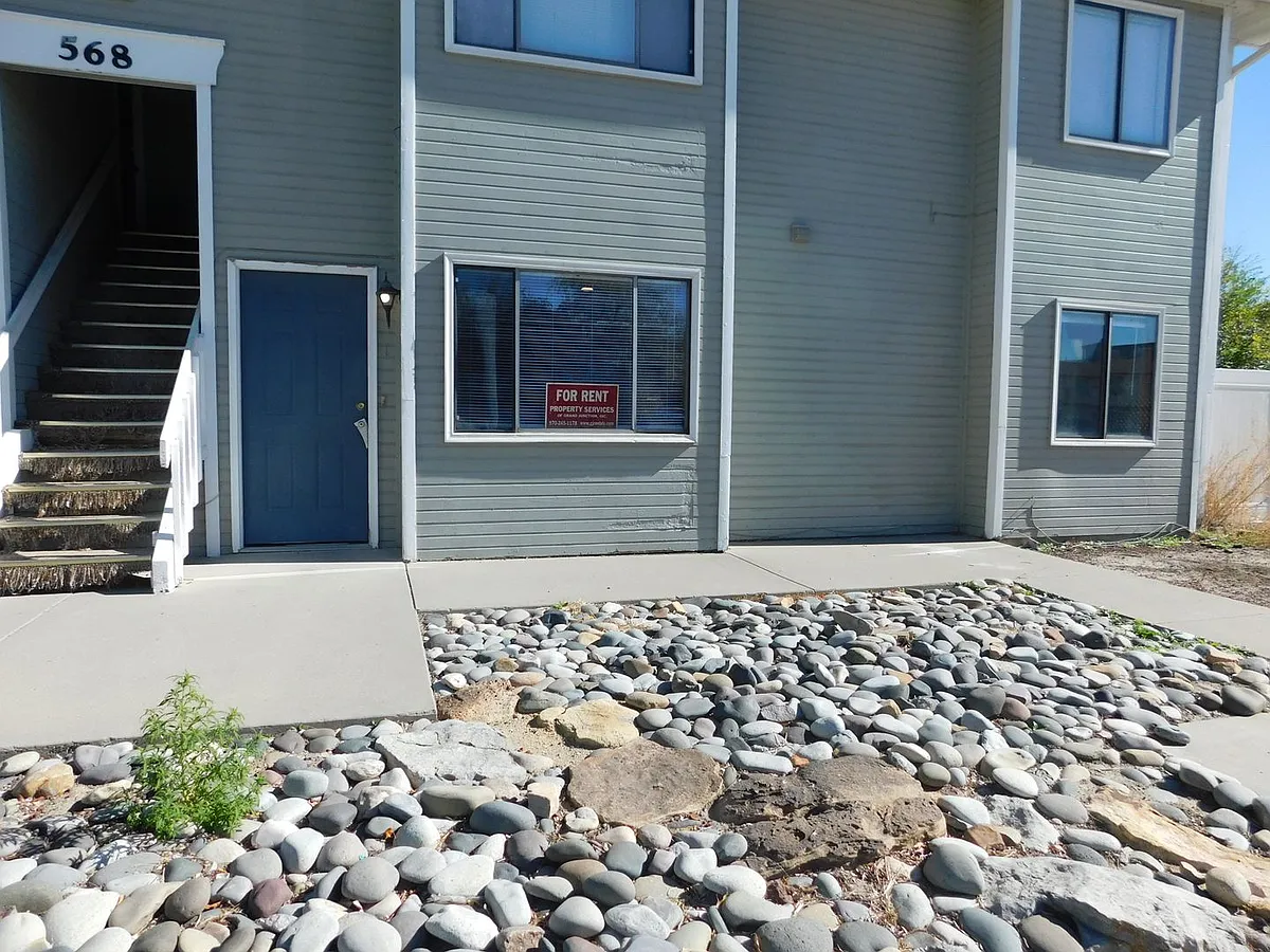 Building Photo - 568 Dawn Ct