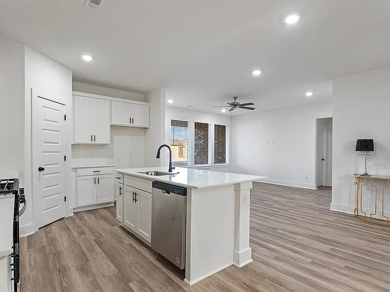 4820 W Aurora St — Photo 6