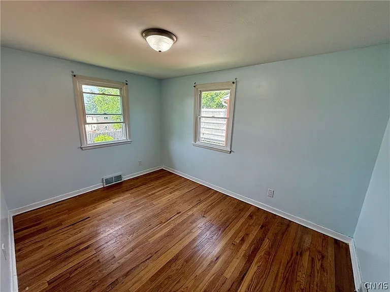 111 Deborah Dr — Photo 14