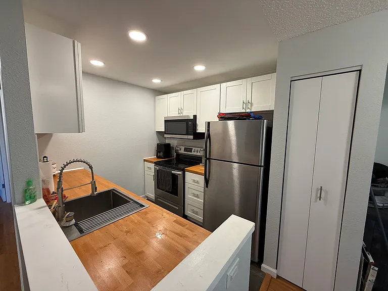 Keonekai Rd — Photo 2