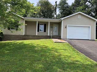 6120 Majestic Oak Dr, Paducah, KY 42003