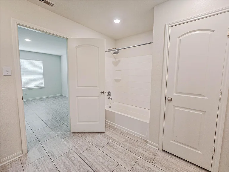 332 Lone Mountain Dr — Photo 15