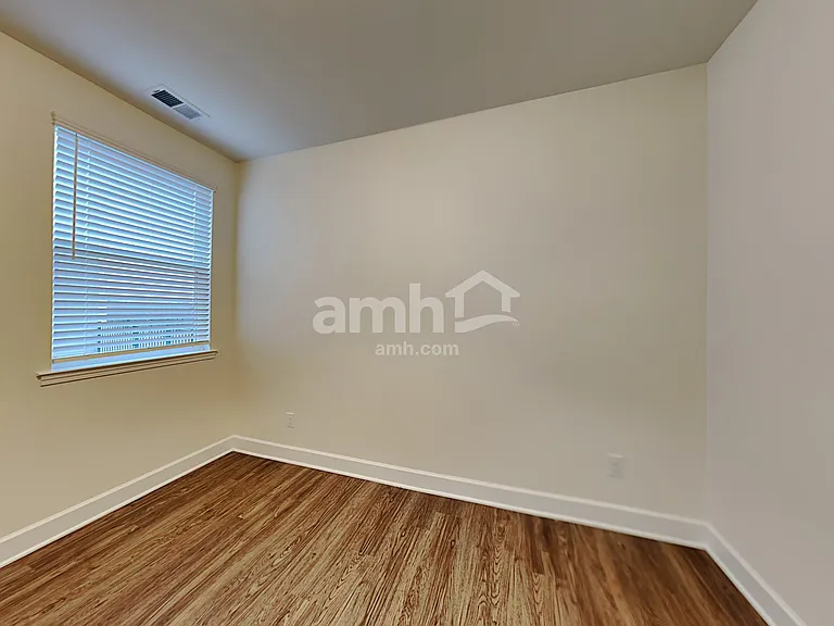 4329 Longfellow Dr — Photo 20