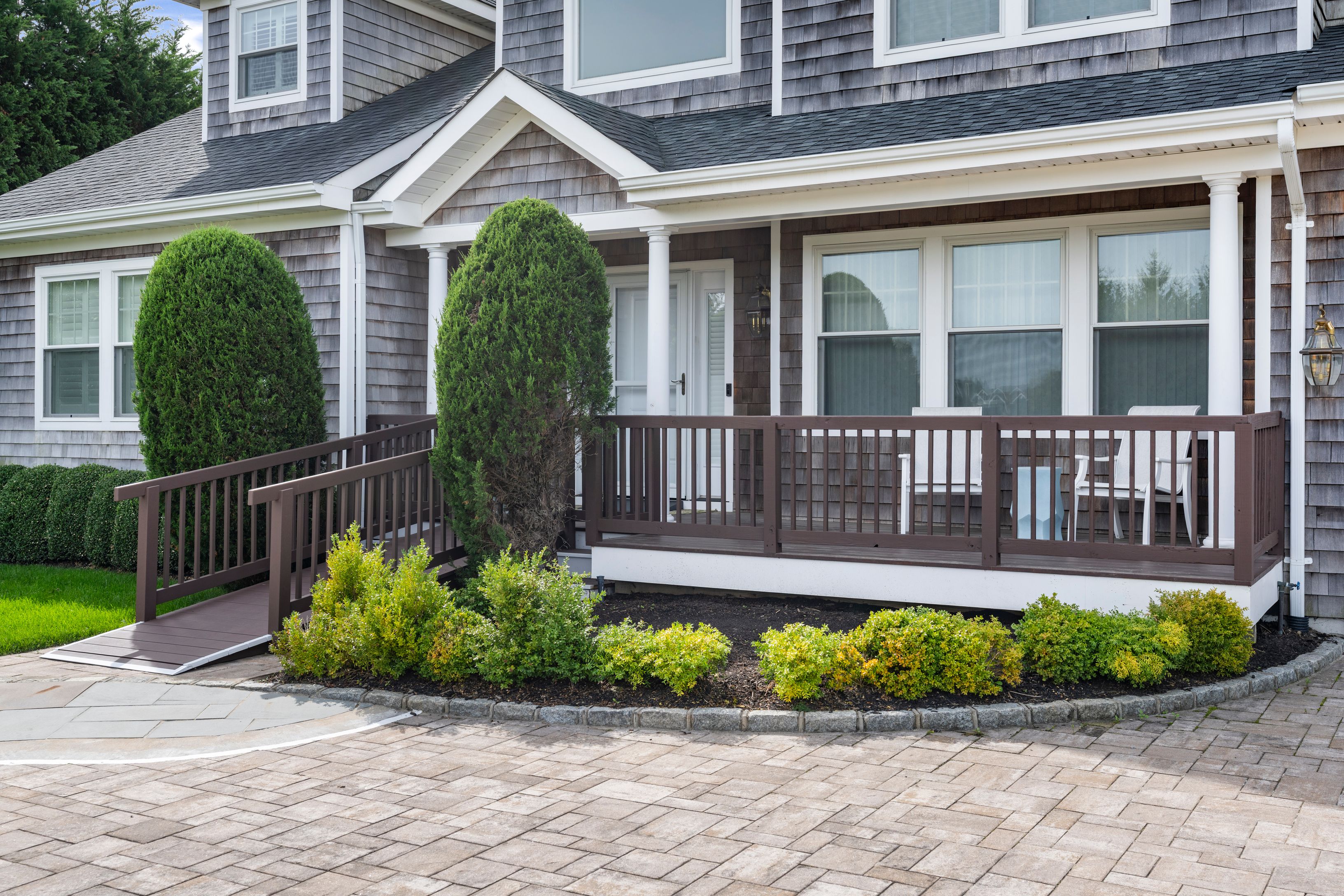 4 Spring Ln, Southampton, NY 11968 | Out East