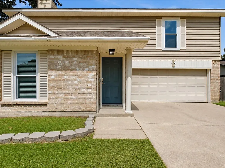 4118 Garden Springs Dr — Photo 2