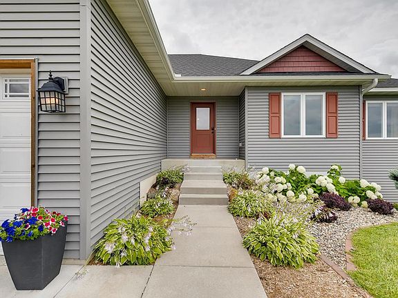 2nd image of 26285 Jonquil Ave