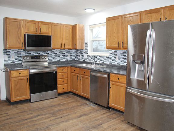 4th image of 2225 Columbus Cir