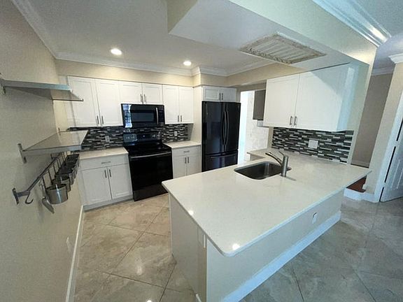 3rd image of 1447 Lake Mango Way