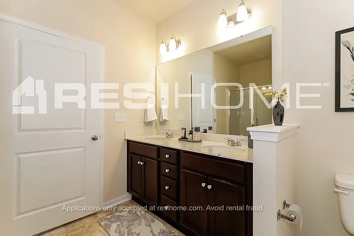 8716 Union Central Ct — Photo 11