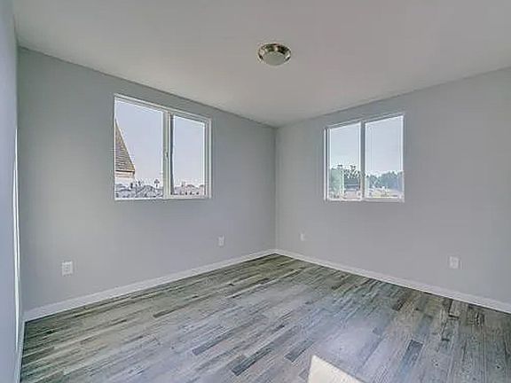 5th image of 1348-1358 W 41st Pl #1348