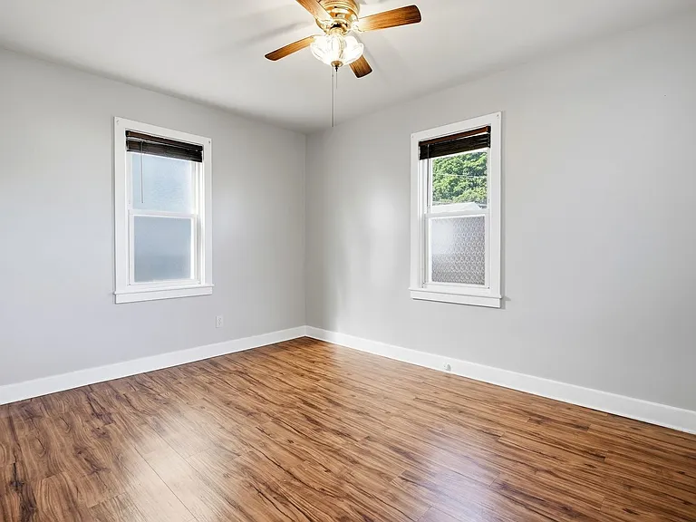 1210 Main Street — Photo 13