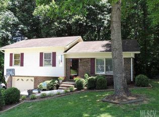 1932 Willow Ridge St, Conover, NC 28613