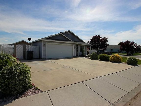 3rd image of 9420 Palomino Dr