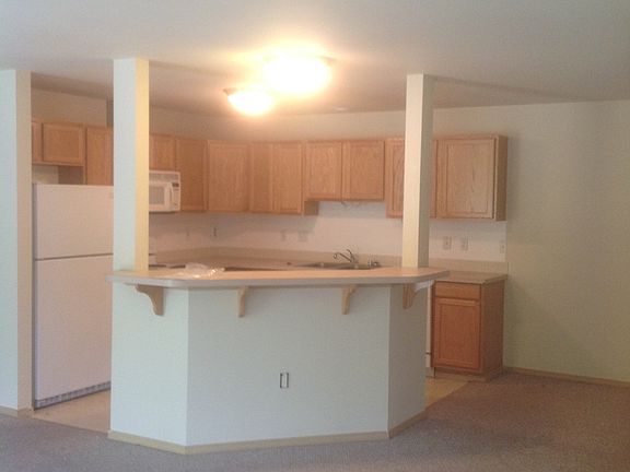 3rd image of 2427 Farrell Dr #2429