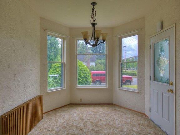 Bay window in dining room . . . or use it for a formal parlor as originally intended.
