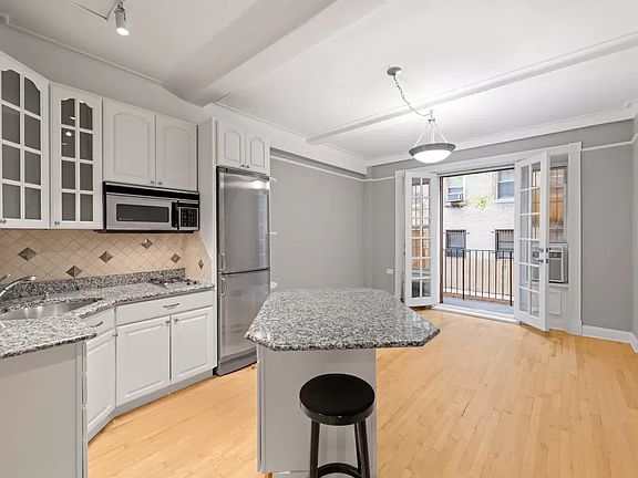 4th image of 150 W 87th St APT 1A