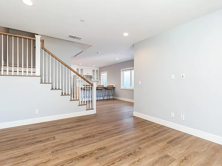 1438 Hornblend St — Photo 8
