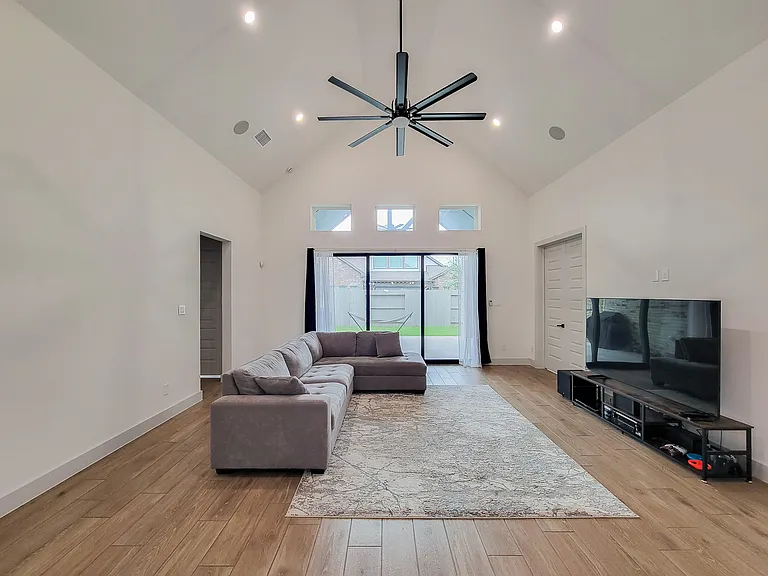 5023 Golden Peach Rd — Photo 16