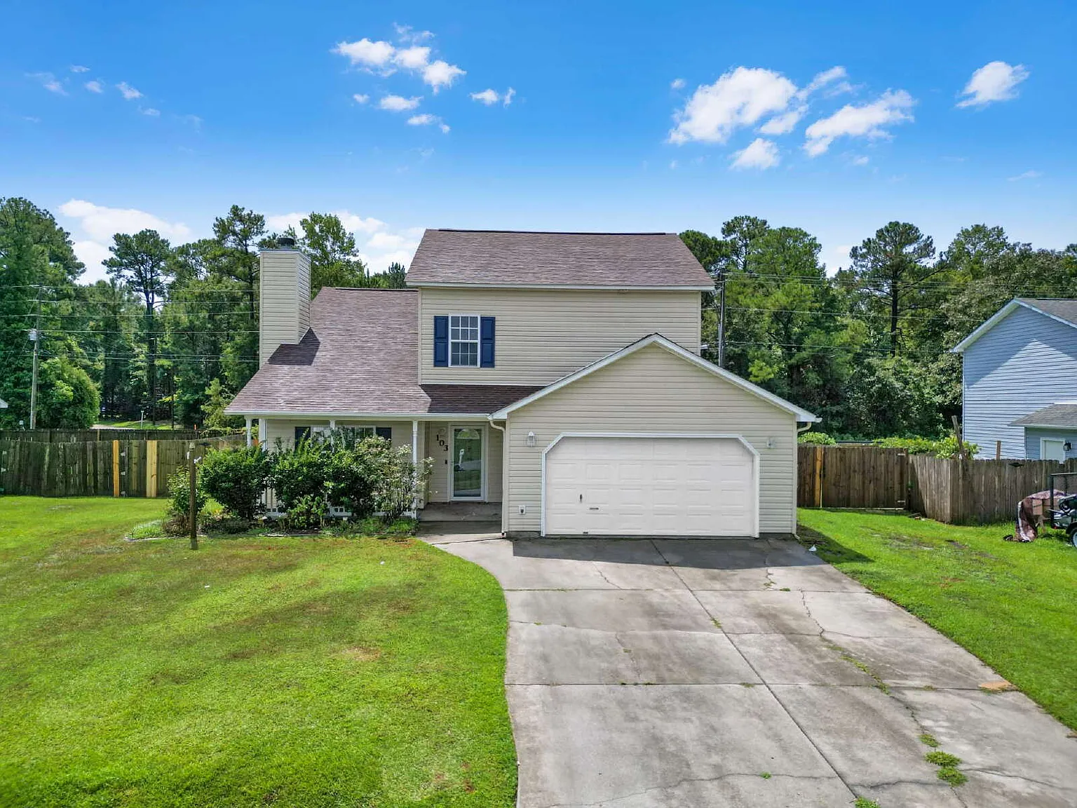 3 bed, 2.5 bath, 1719 sqft, $1,800 — Photo 1