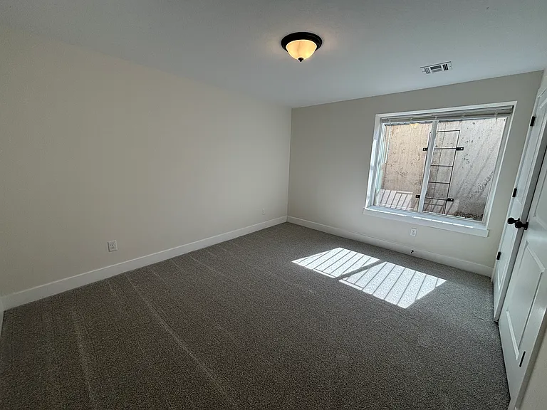 5249 S Chase Ave — Photo 13
