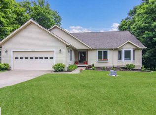 13842 S Windcrest Ct, Traverse City, MI 49684