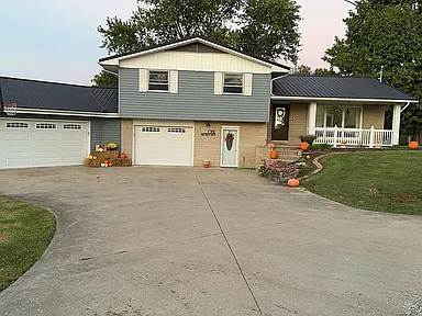 1 Hillcrest Dr — exterior photo