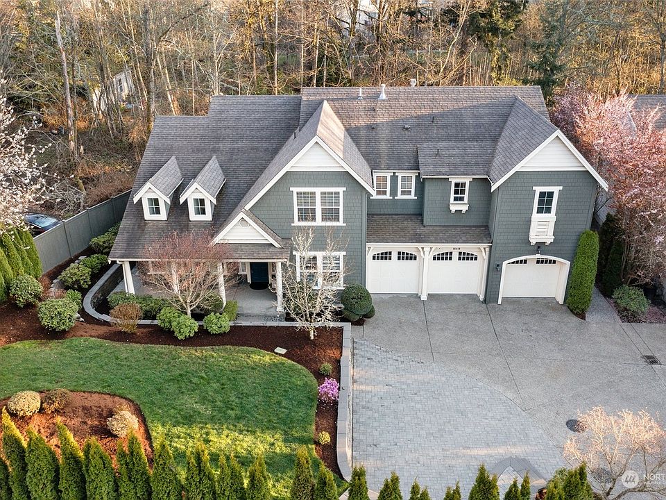 1st image of 16419 SE Cougar Mountain Way