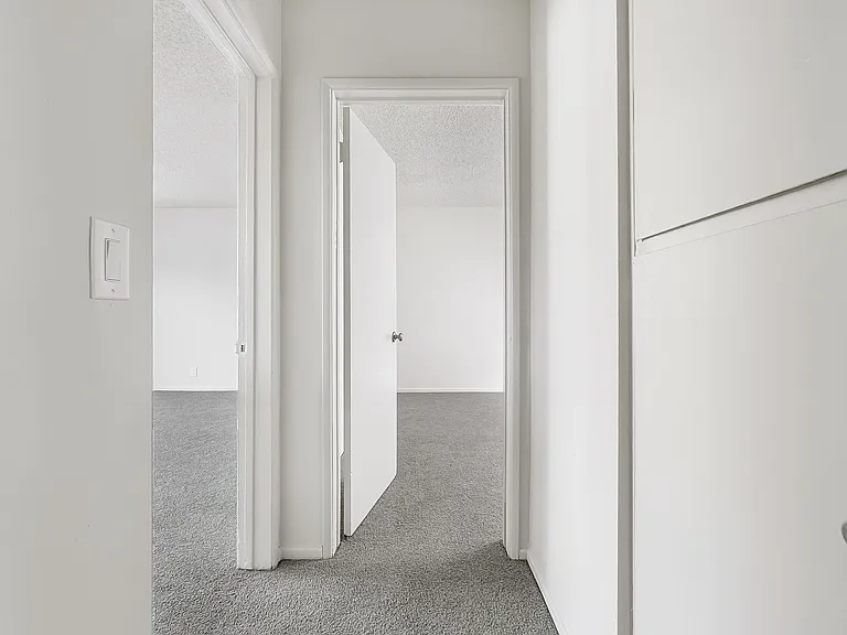 Molanda Palms Apartments — Photo 7