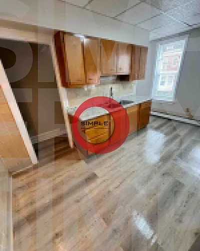 167 W Windsor St Photo 1