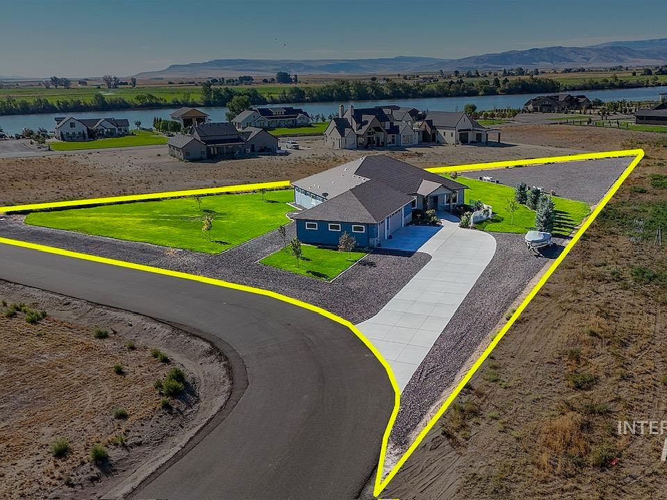 1st image of 377 Skyline Dr