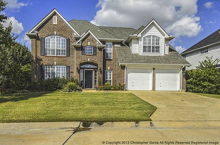 1st image of 955 Kingwood Cir