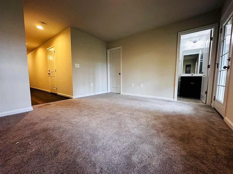 273 Willowshire Ct — Photo 4