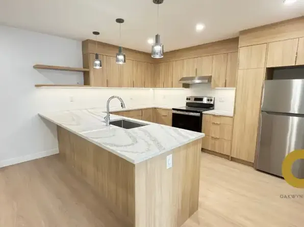 572 Verona Pl #1A, North Vancouver, BC V7N 3A3